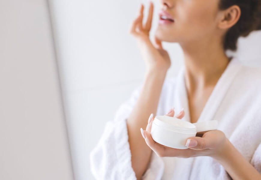 Tại sao bạn nên tẩy tế bào chết cho da?